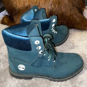 6” premium velvet green Timberlands